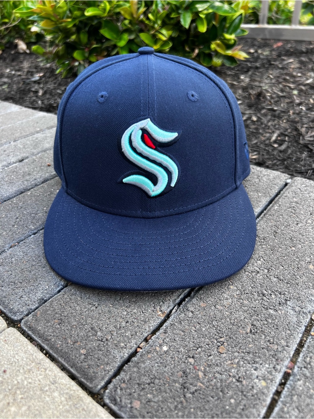 New Era Navy Blue 59FIFTY Hat Club NHL Seattle Fitted Mens Cap 7 3/8